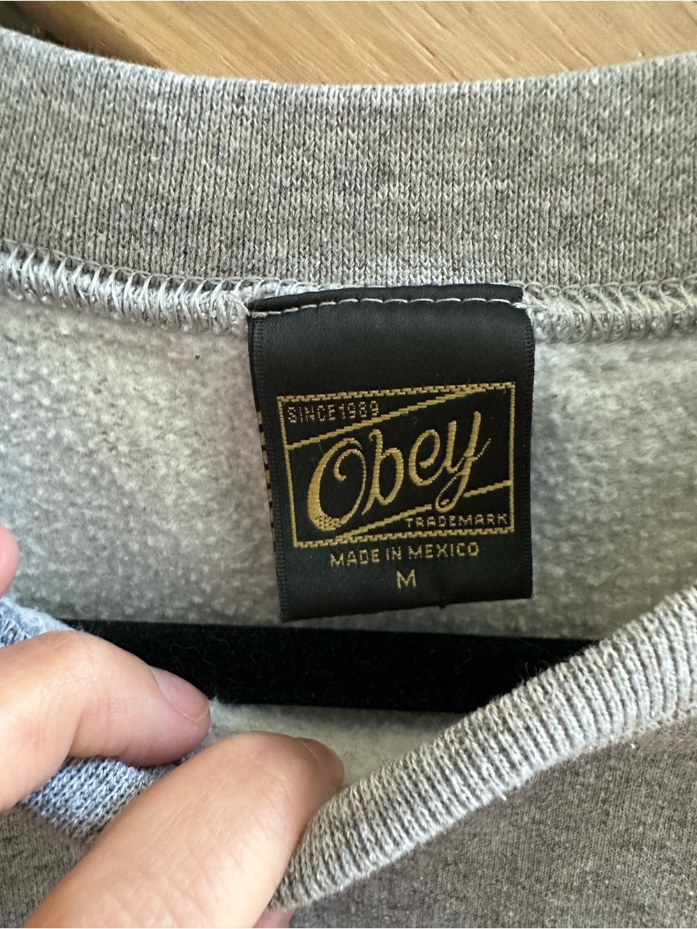 Obey Gray Crewneck with Leopard-Pattern Logo - Picture 3 of 4